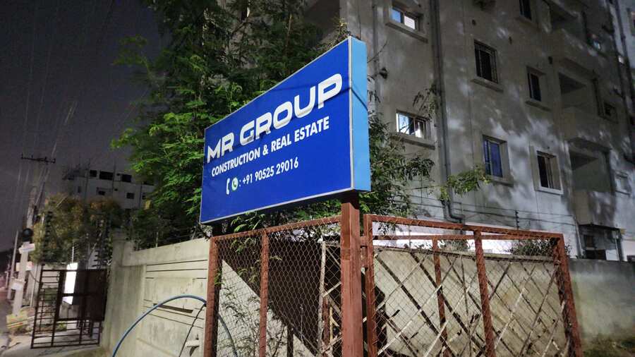 MR Group — Construction & Real Estate